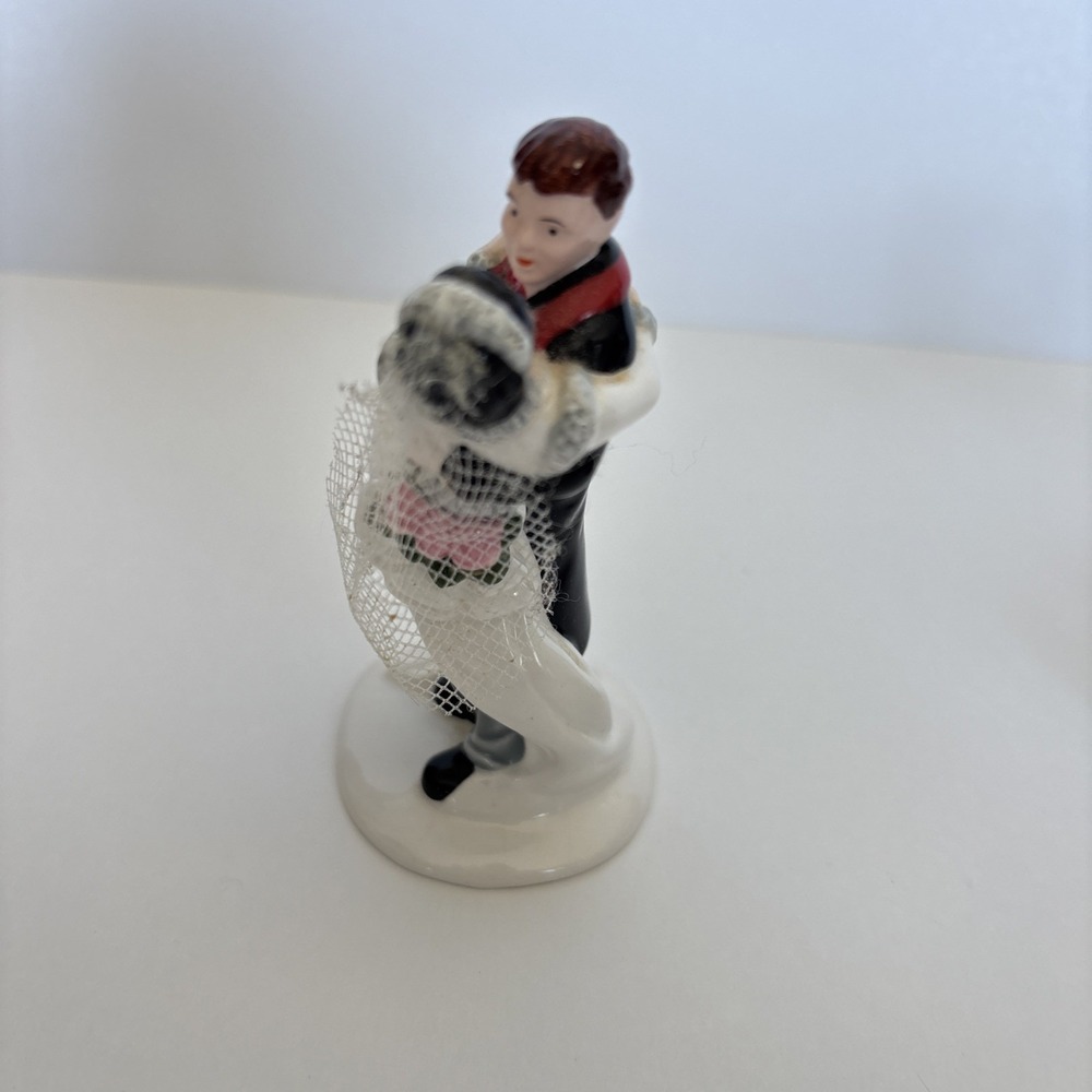 Department 56 Snow Village Just Married Set of 2 Porcelain Village Accessories - Picture 5 of 16